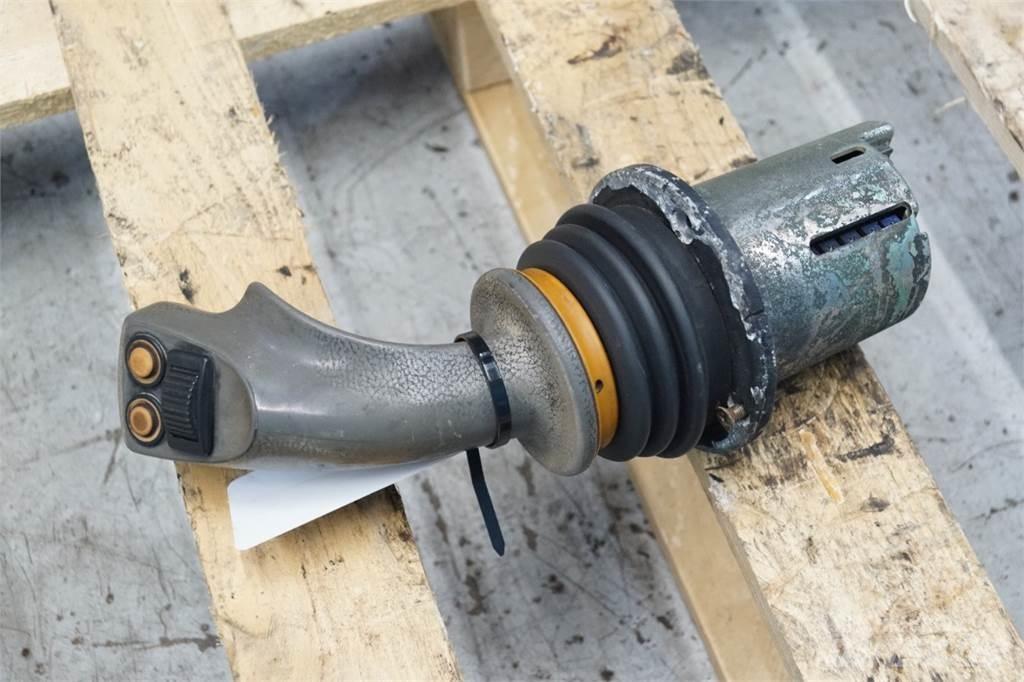 Hydrema 906B Electronics
