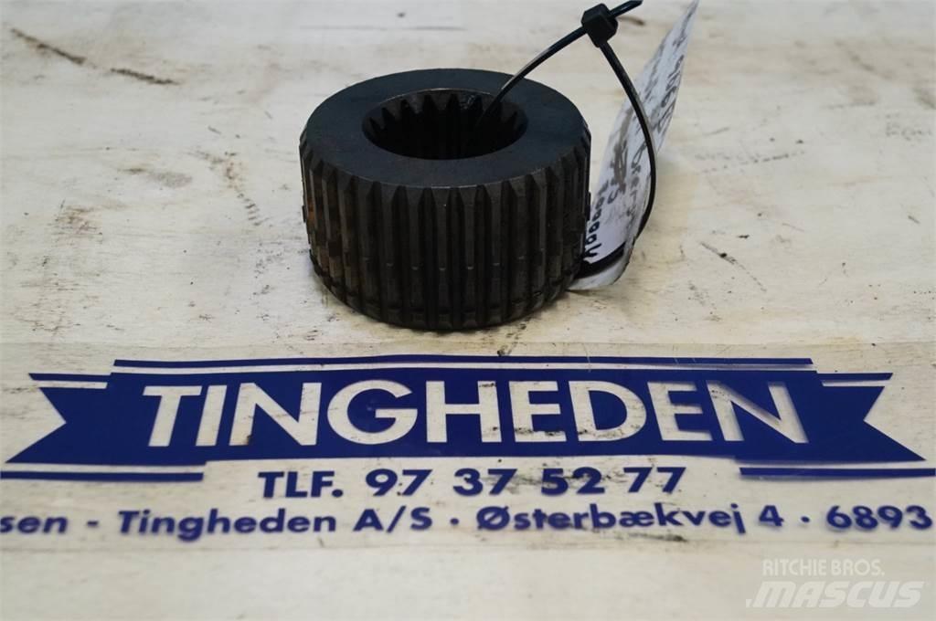 Hydrema 906B Axles