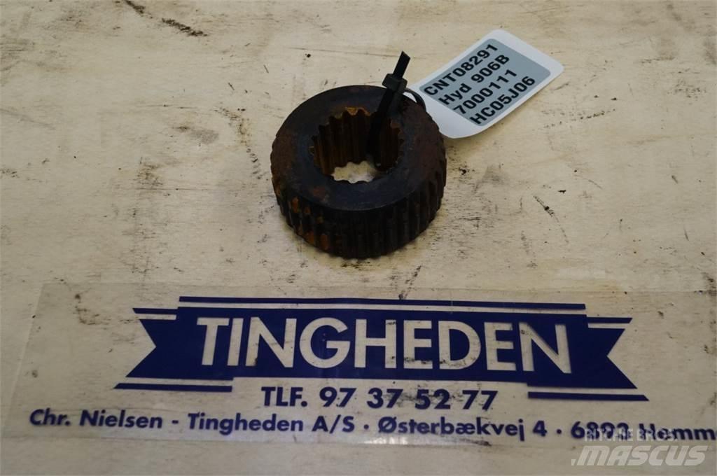 Hydrema 906B Axles