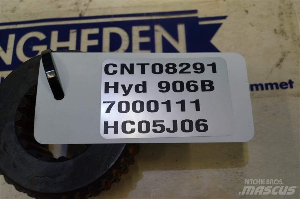 Hydrema 906B Axles