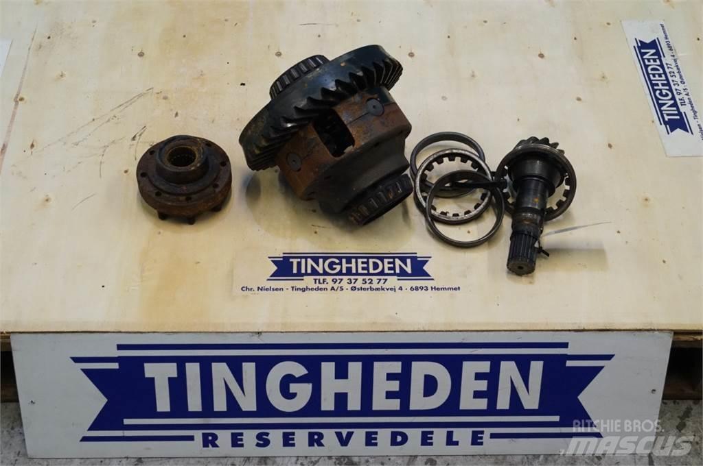 Hydrema 906B Axles