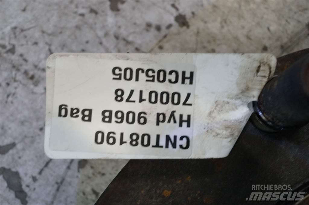 Hydrema 906B Axles