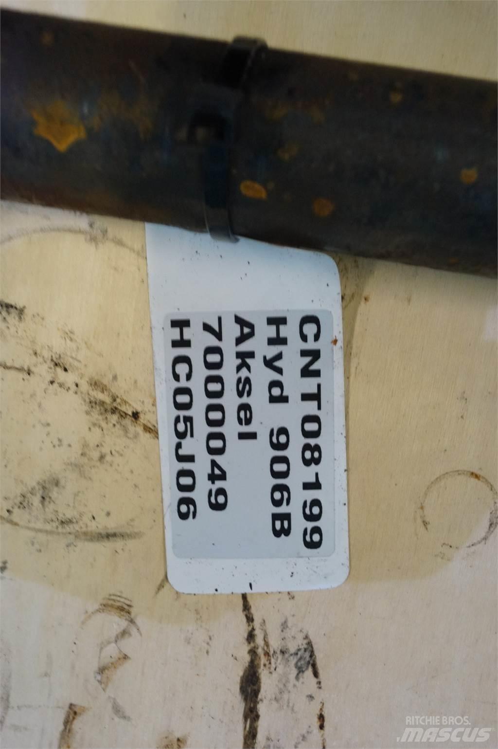 Hydrema 906B Axles