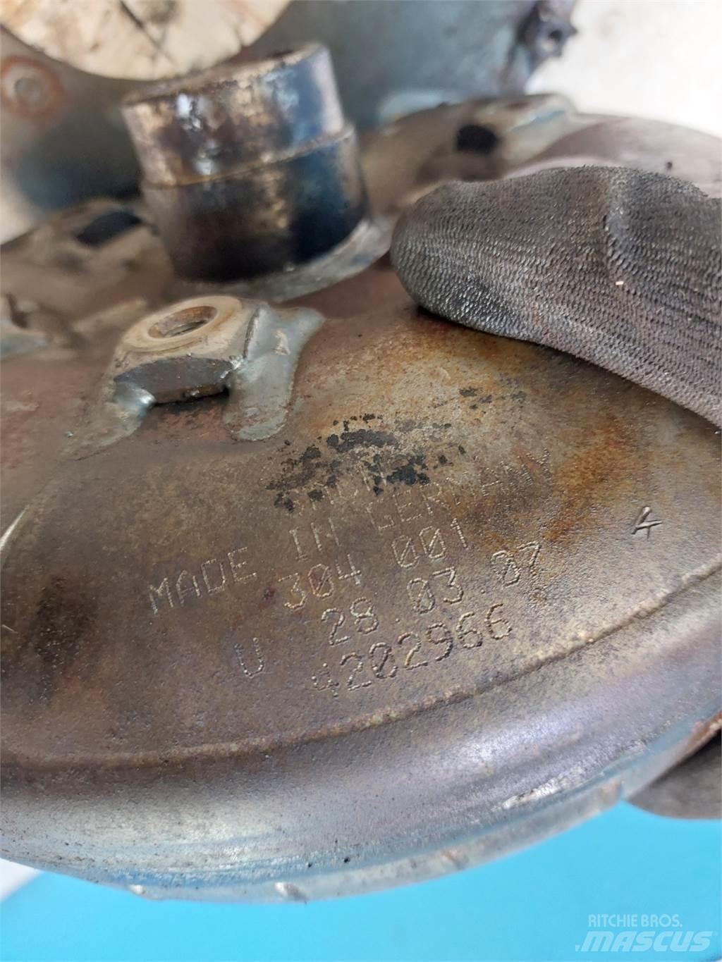 Hydrema 906B Transmission