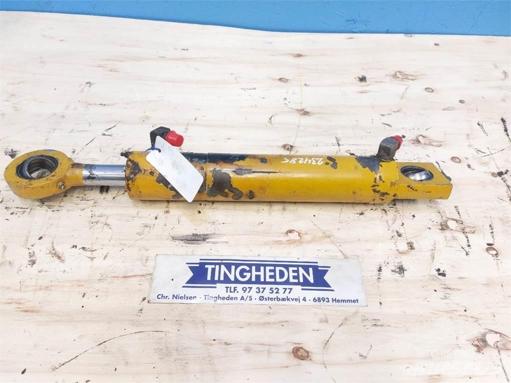 Hydrema 906B Axles