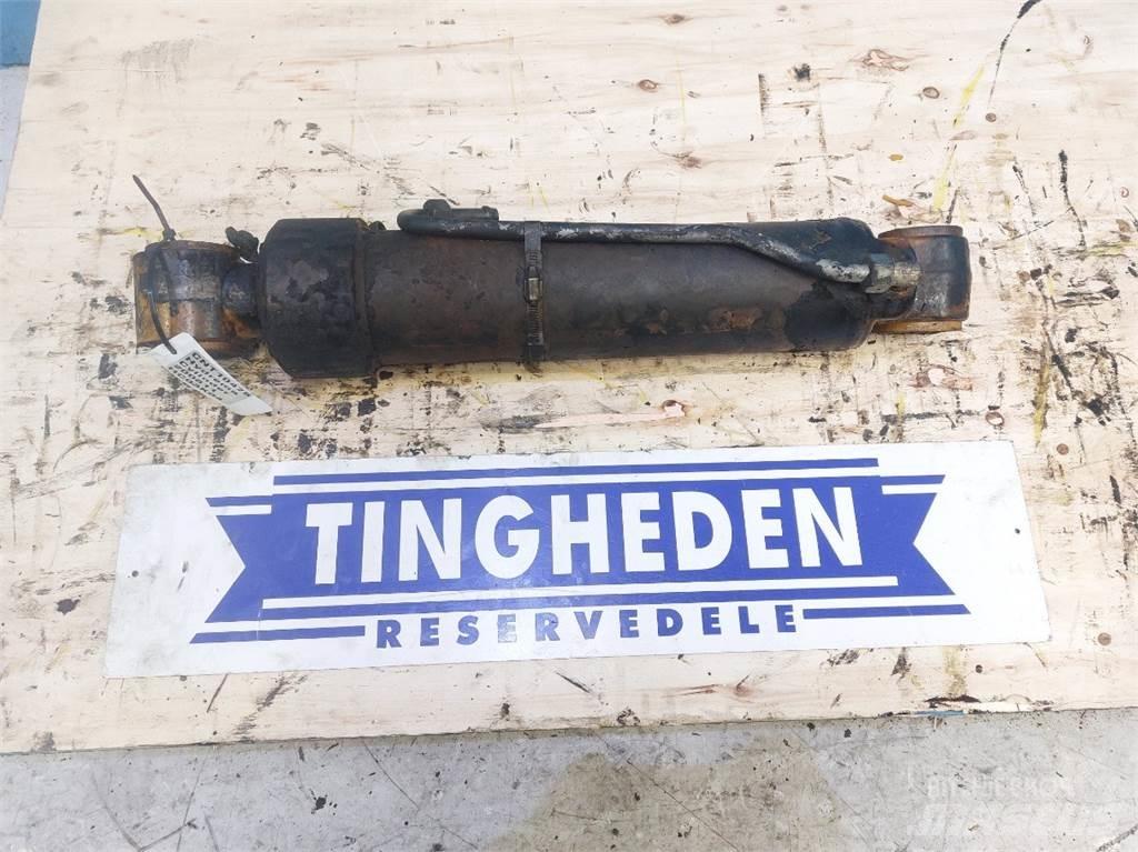 Hydrema 906B Booms and arms
