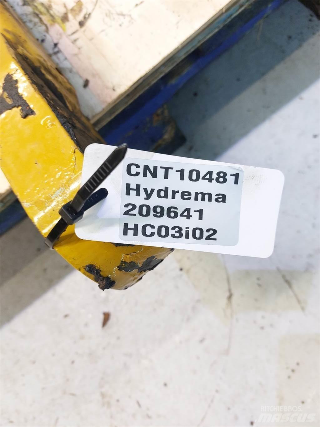 Hydrema 906B Booms and arms