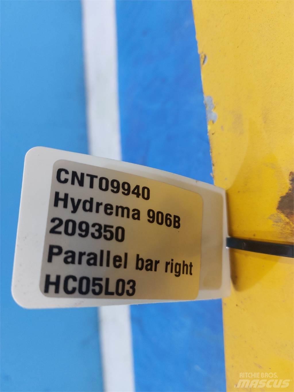 Hydrema 906B Booms and arms