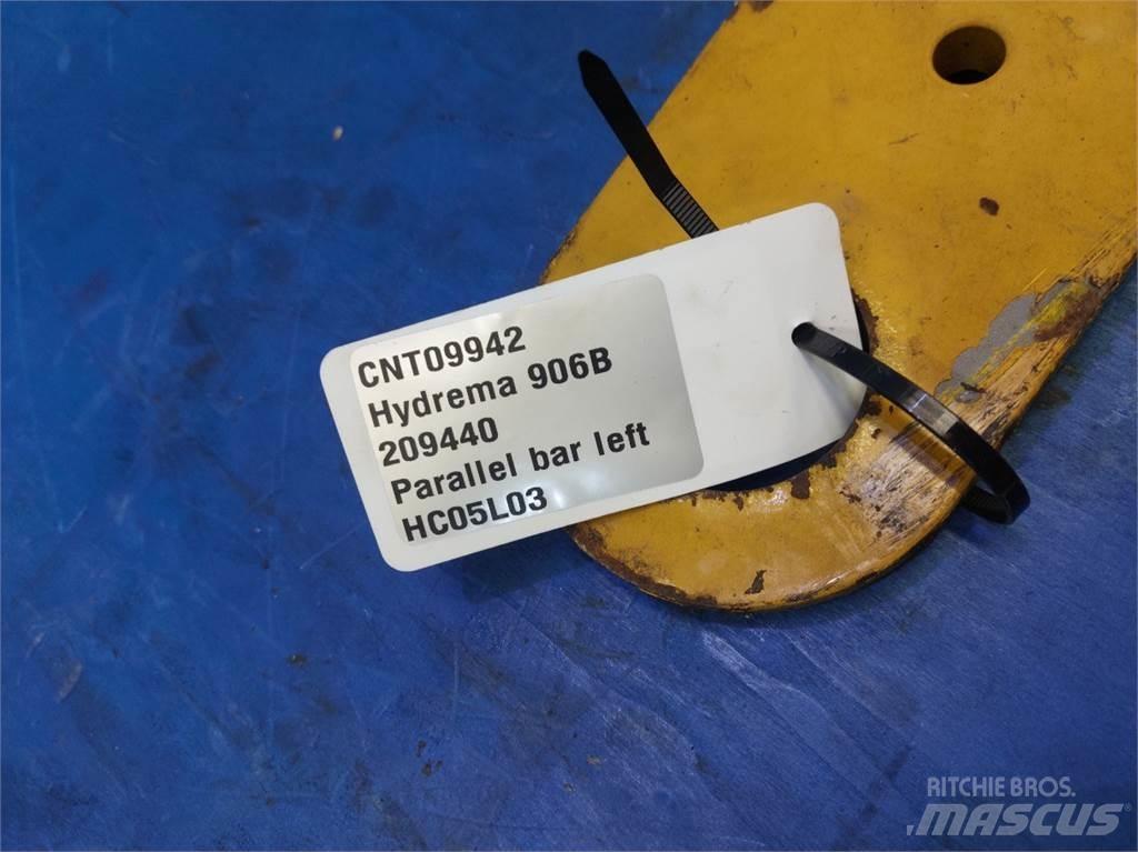 Hydrema 906B Booms and arms