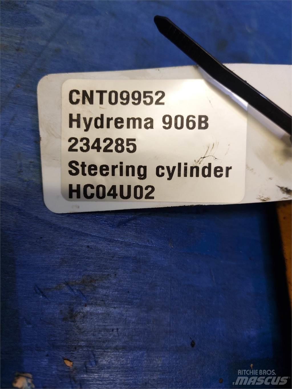 Hydrema 906B Axles