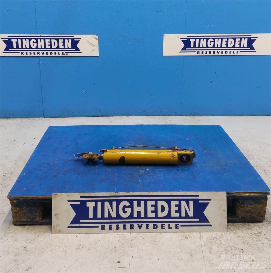 Hydrema 906B Axles