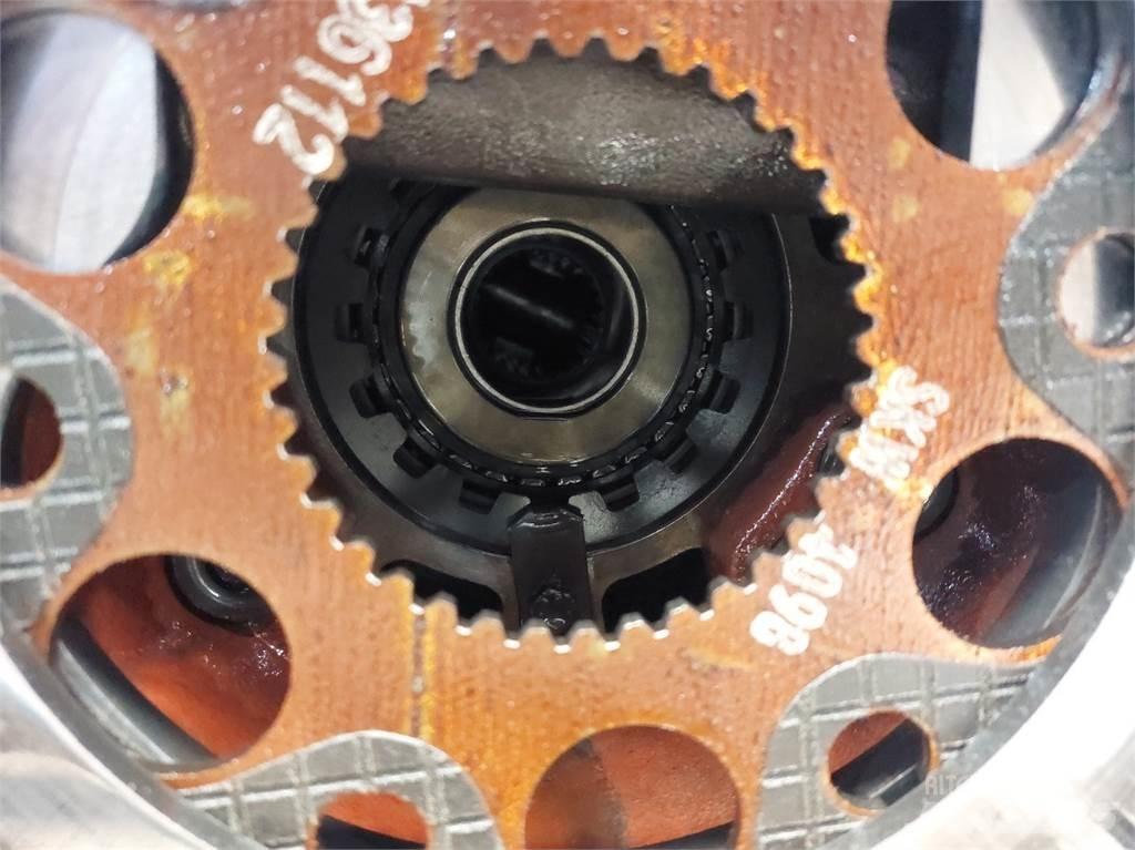 Hydrema 906B Axles