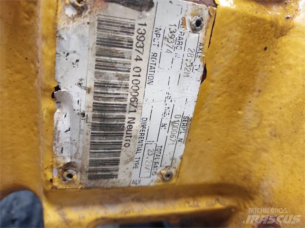Hydrema 906B Axles