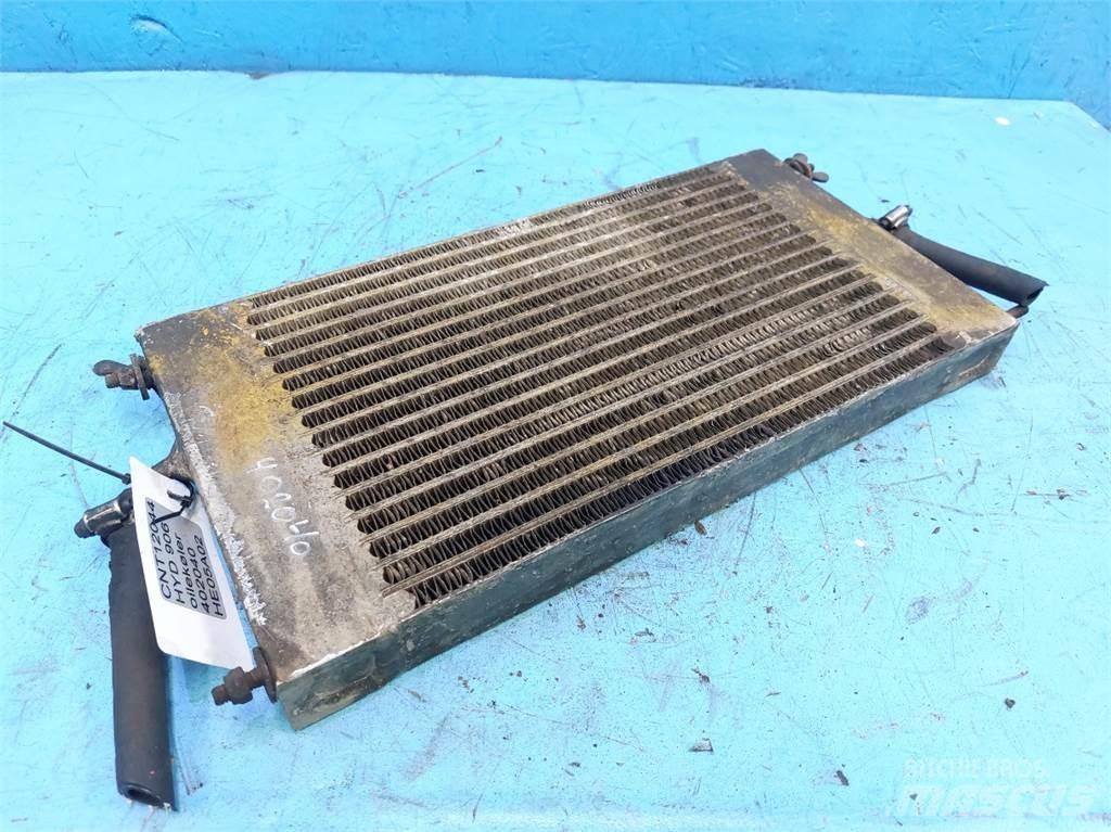 Hydrema 906B Radiators