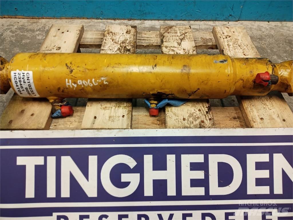 Hydrema 906C Axles