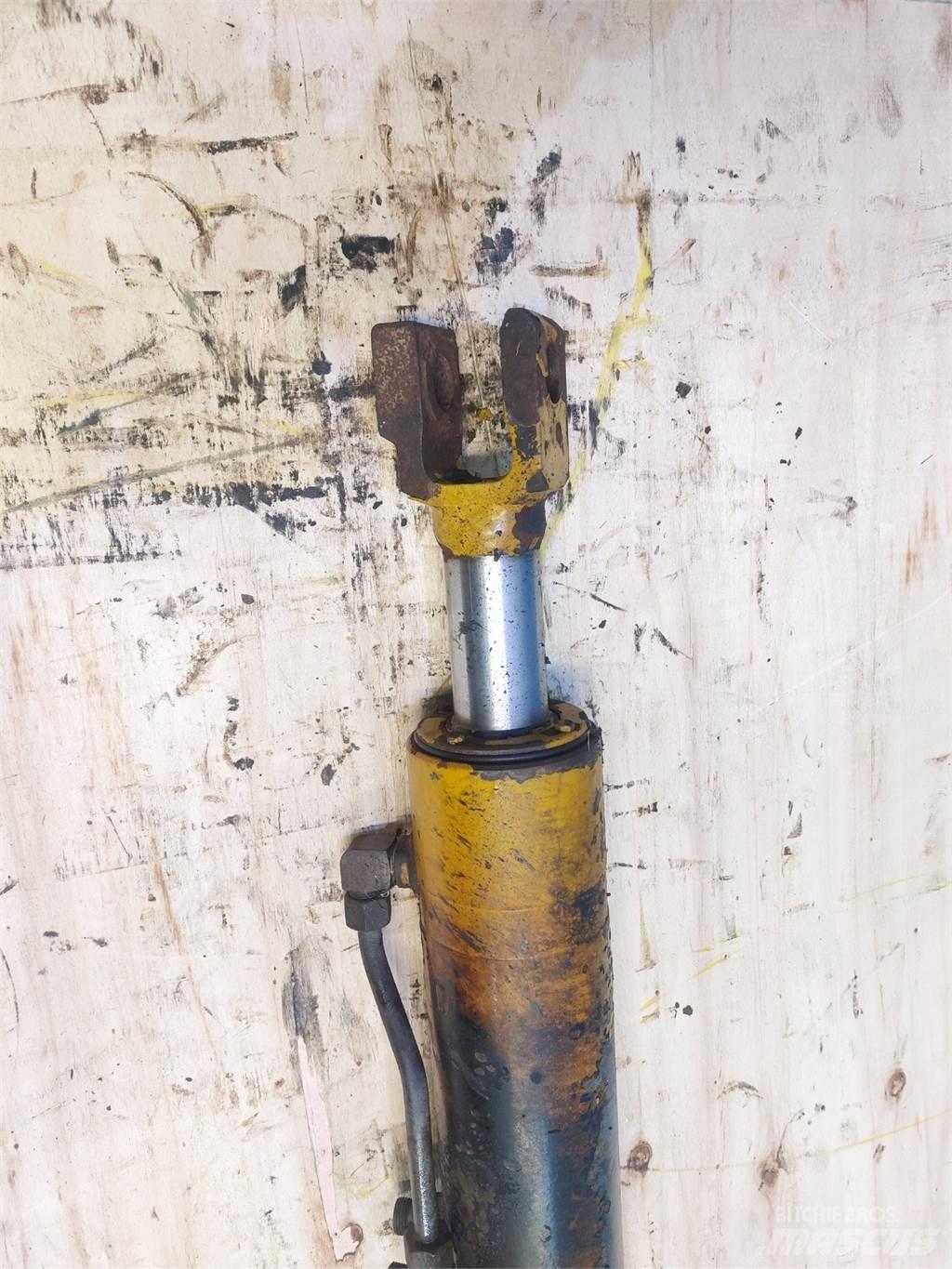 Hydrema 906C Axles