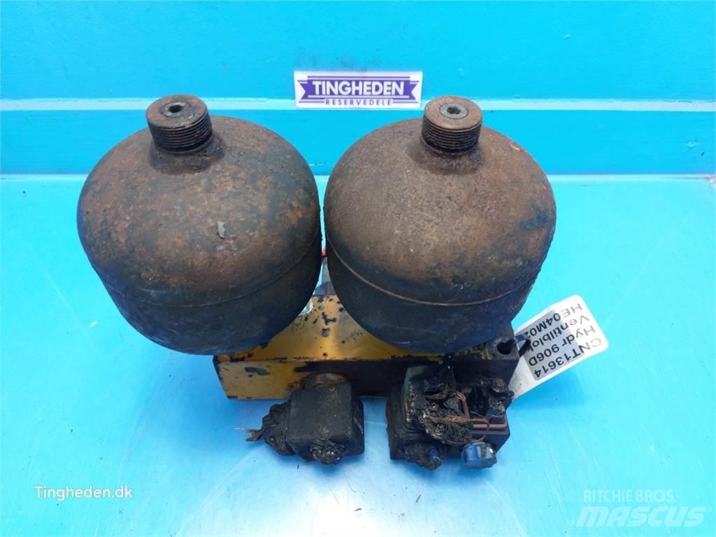Hydrema 906D Hydraulics