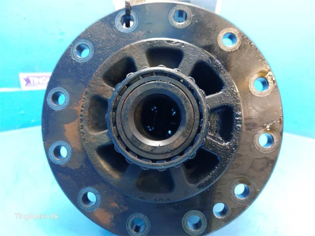 JCB 413S Transmission