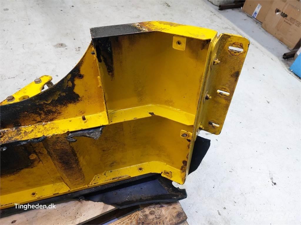 JCB 427 HL Screening buckets