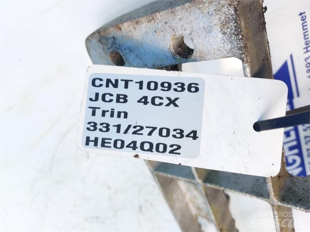 JCB 4CX Screening buckets