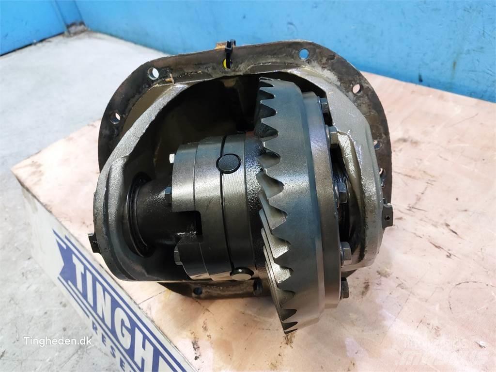 JCB 4CX Axles