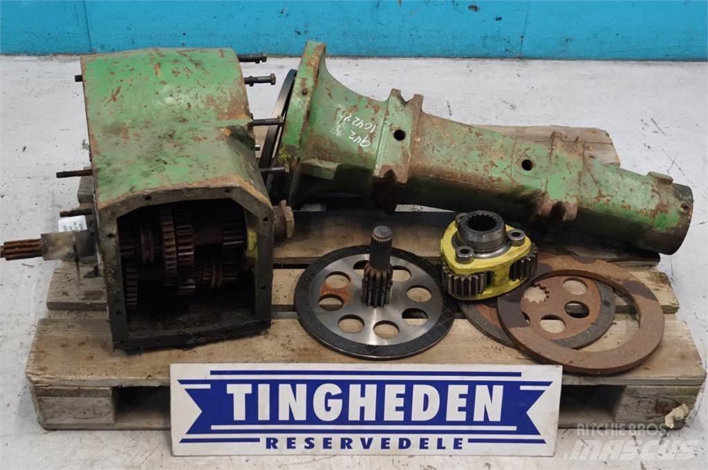 John Deere 1042 Transmission