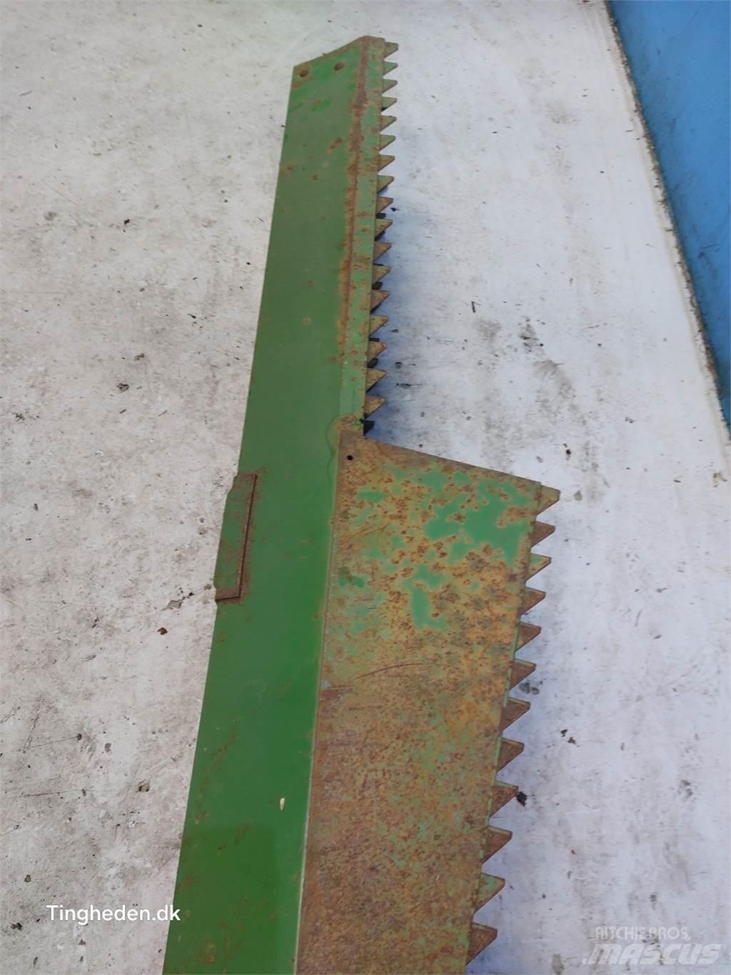 John Deere 1042 Combine harvester accessories