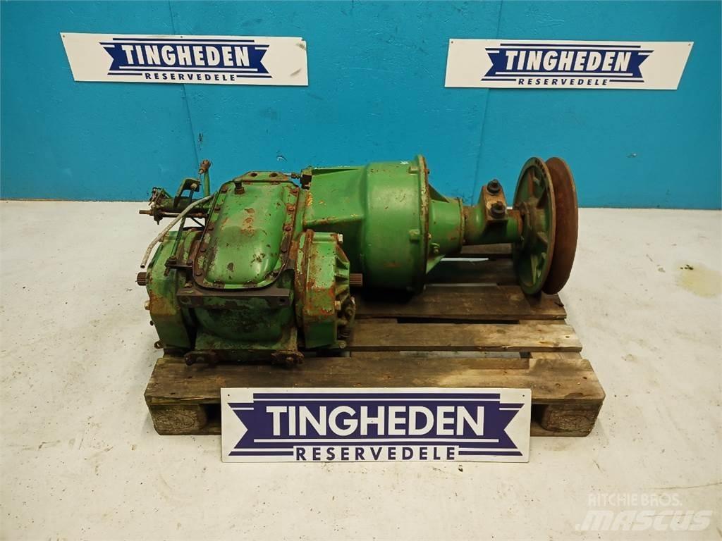 John Deere 1065 Transmission