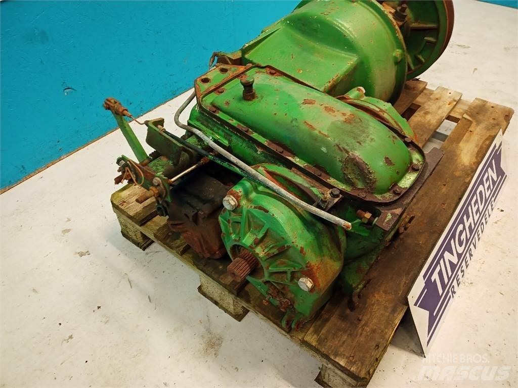 John Deere 1065 Transmission