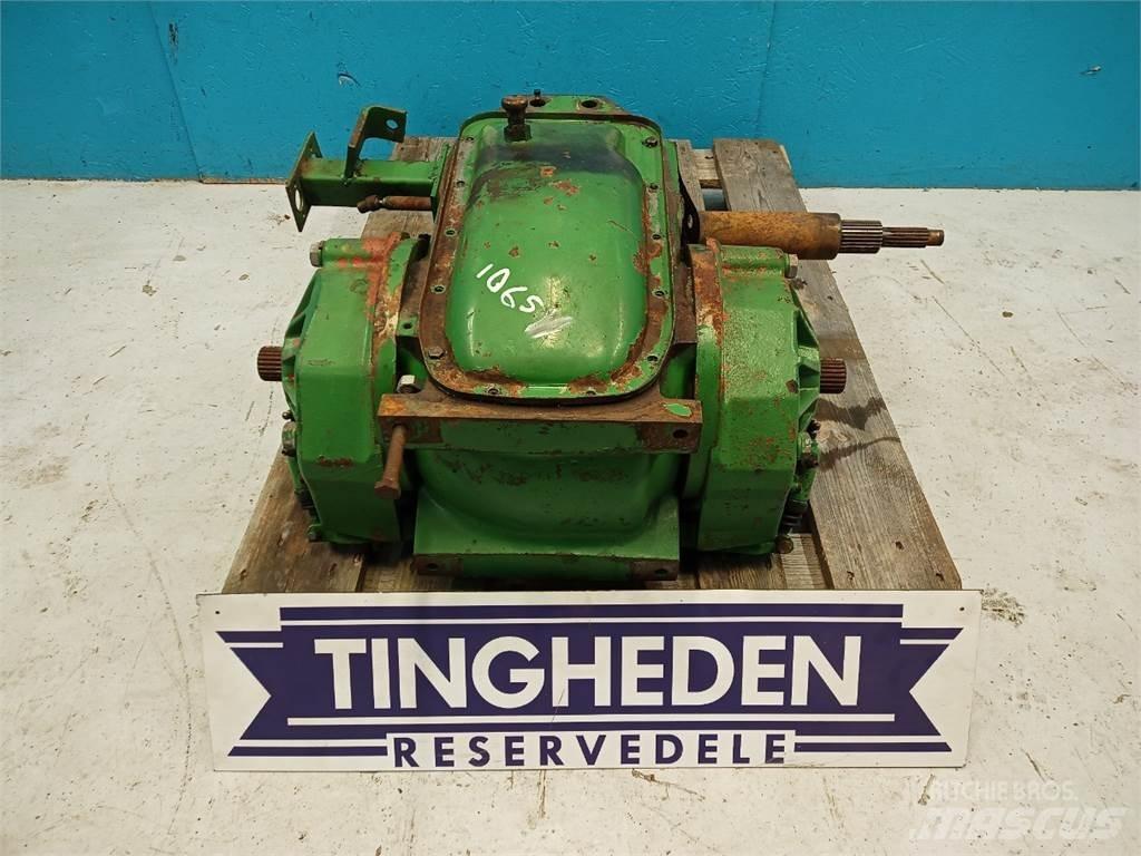 John Deere 1065 Transmission
