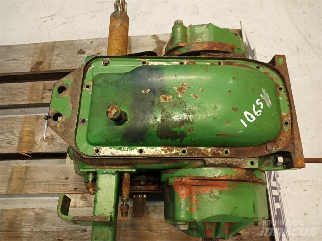 John Deere 1065 Transmission