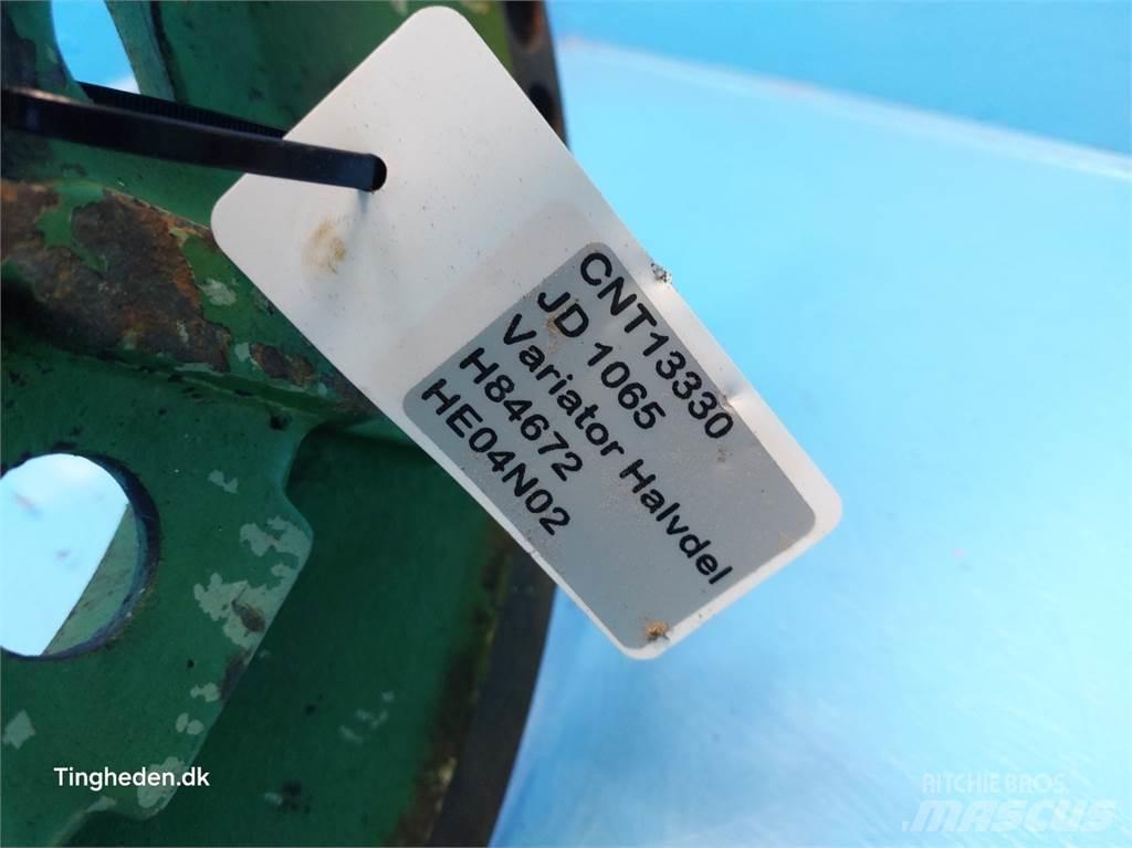 John Deere 1065 Farm machinery