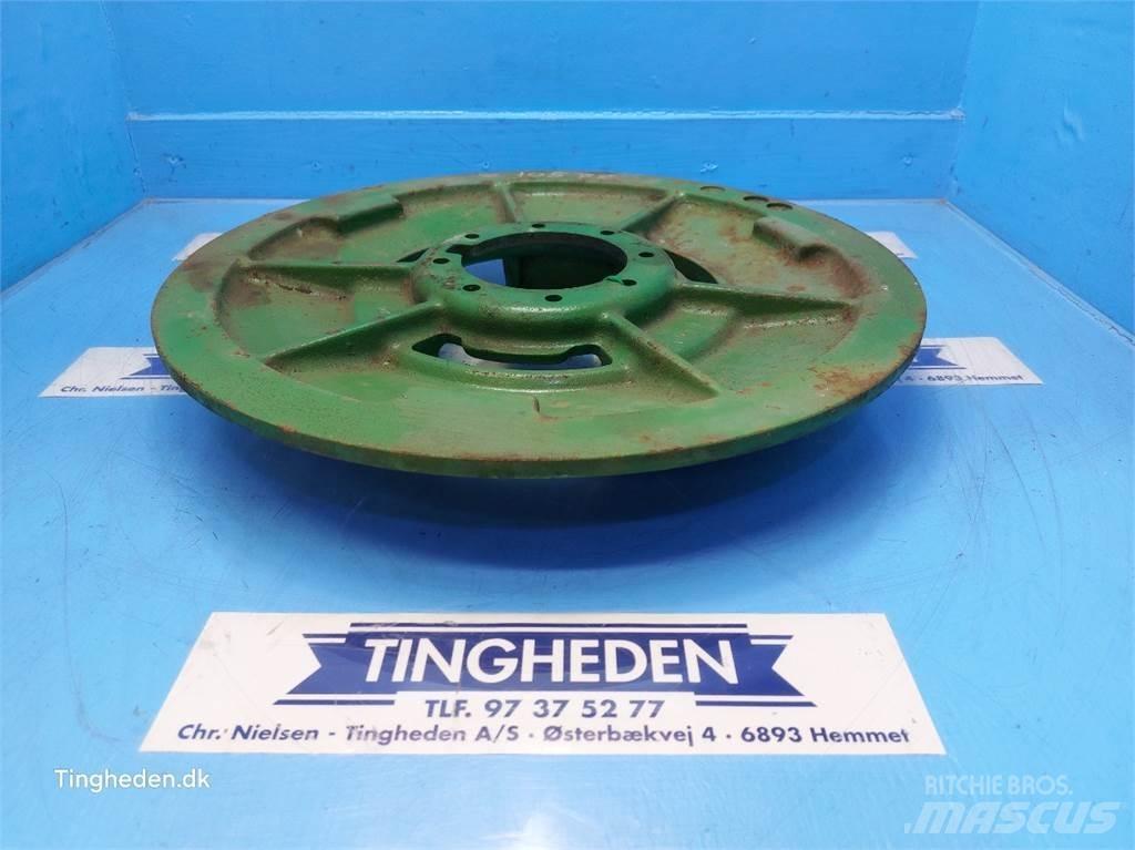 John Deere 1065 Farm machinery