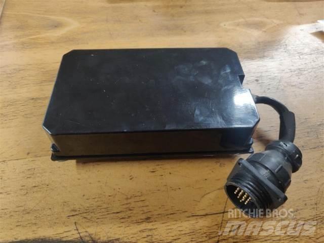 John Deere 1075 Electronics