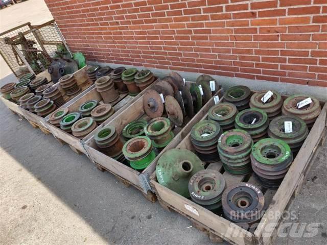 John Deere 1075 Farm machinery