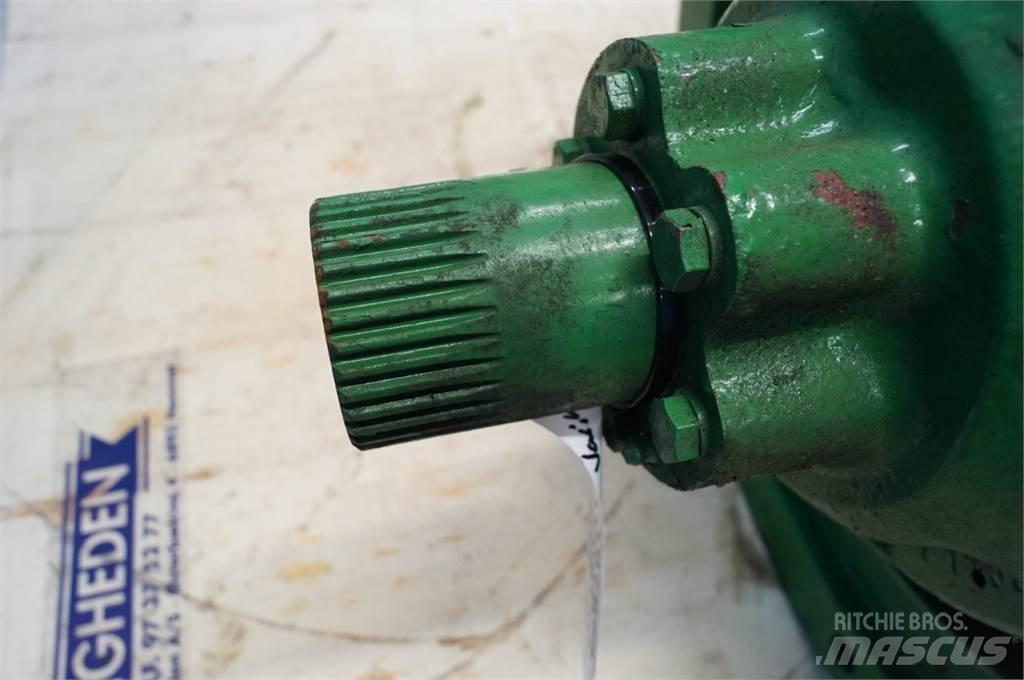 John Deere 1075 Farm machinery