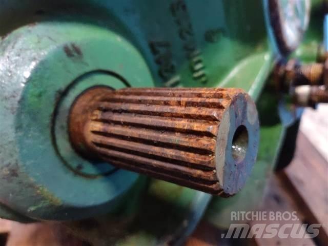 John Deere 1085 Combine harvester accessories