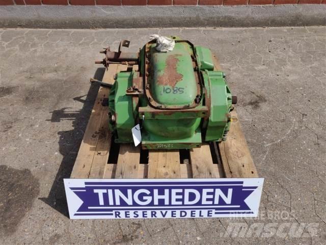 John Deere 1085 Transmission