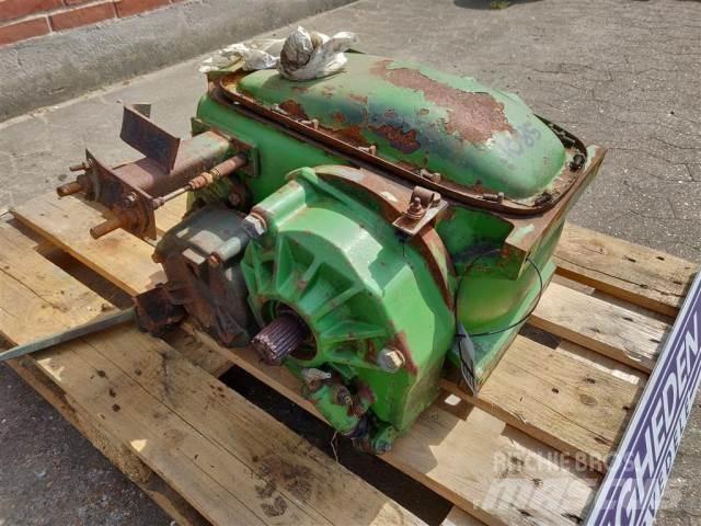 John Deere 1085 Transmission
