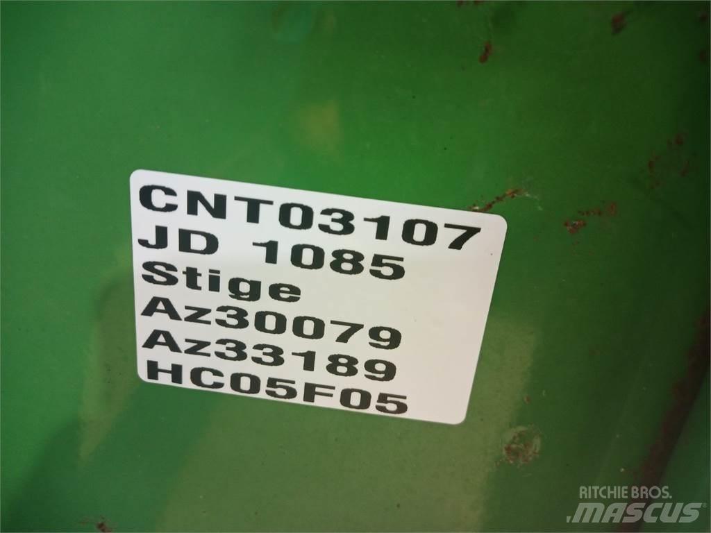 John Deere 1085 Farm machinery