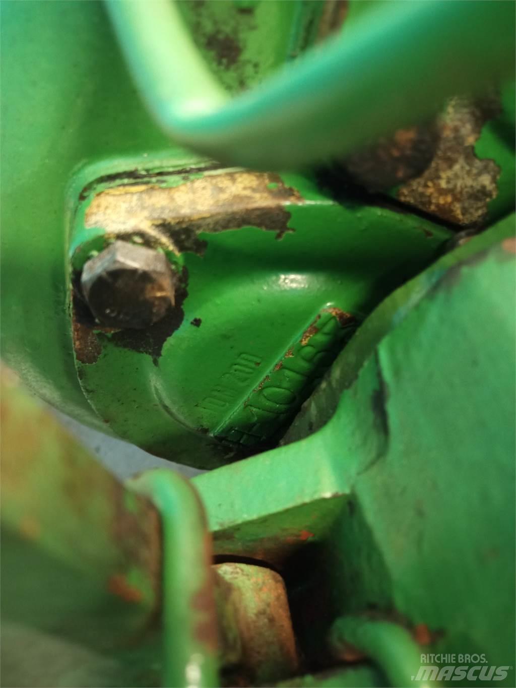 John Deere 1085 Transmission