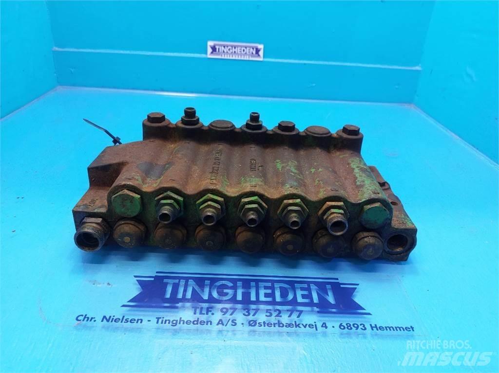 John Deere 1085 Hydraulics
