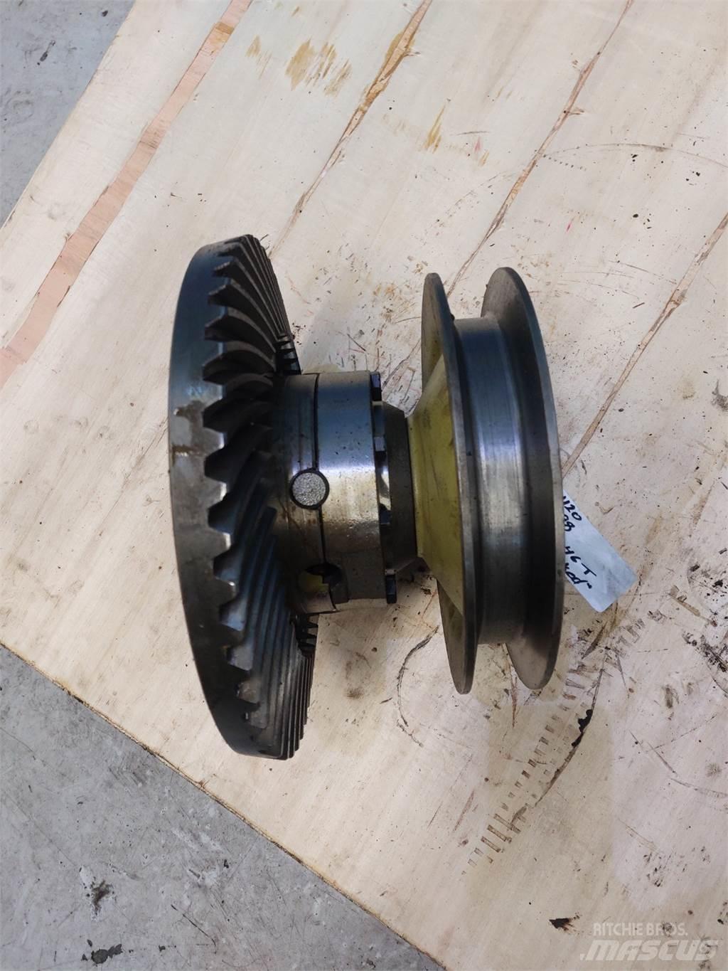 John Deere 1120 Transmission