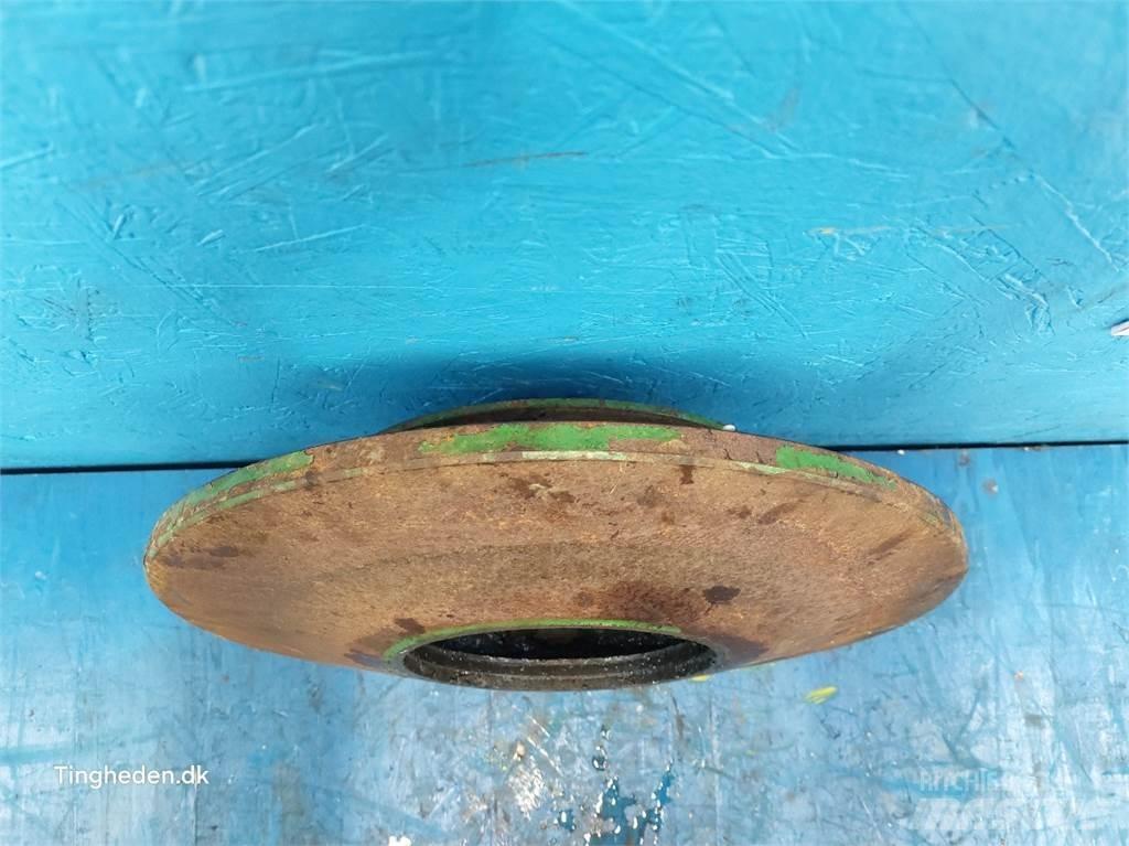 John Deere 1166 Farm machinery