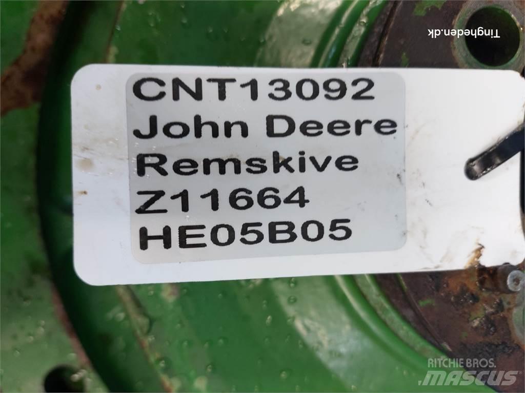 John Deere 1166 Farm machinery
