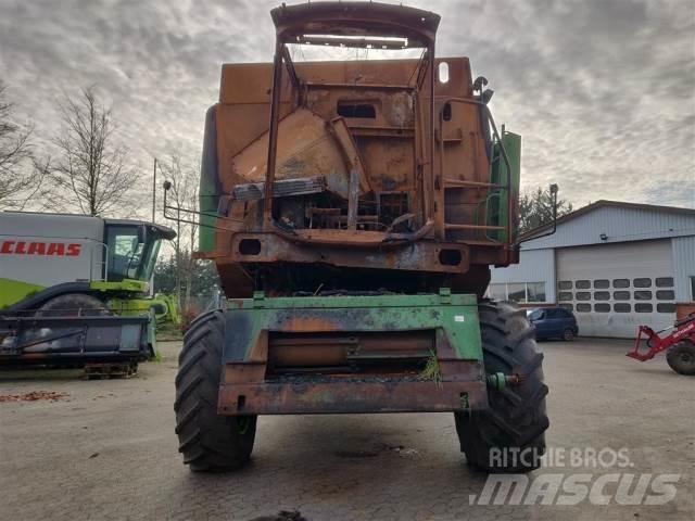 John Deere 1177 Combine harvesters