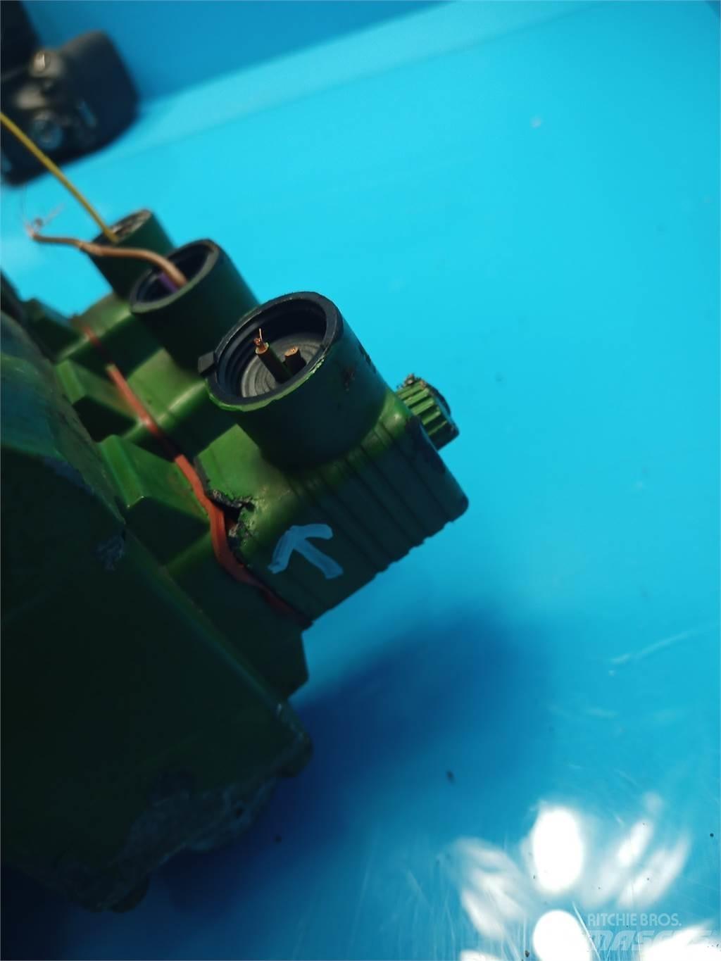 John Deere 1177 Hydraulics