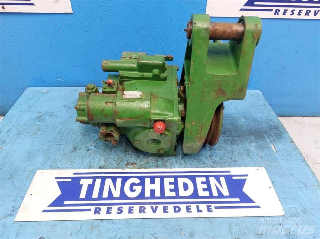 John Deere 1177 Hydraulics
