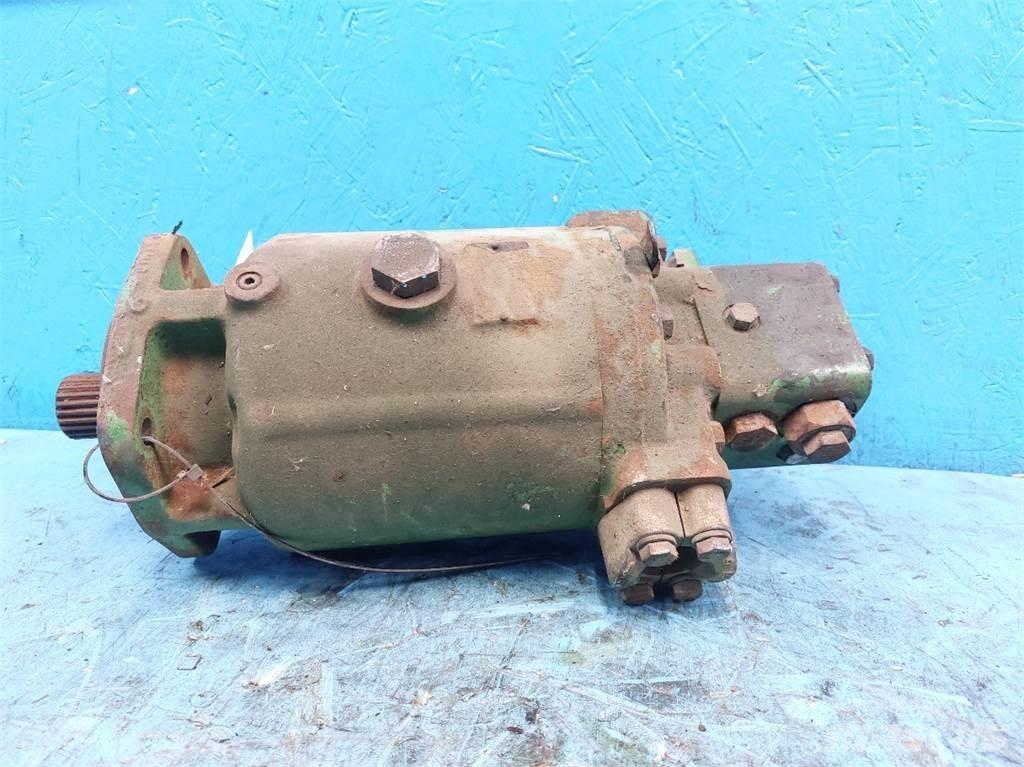 John Deere 1177 Hydraulics