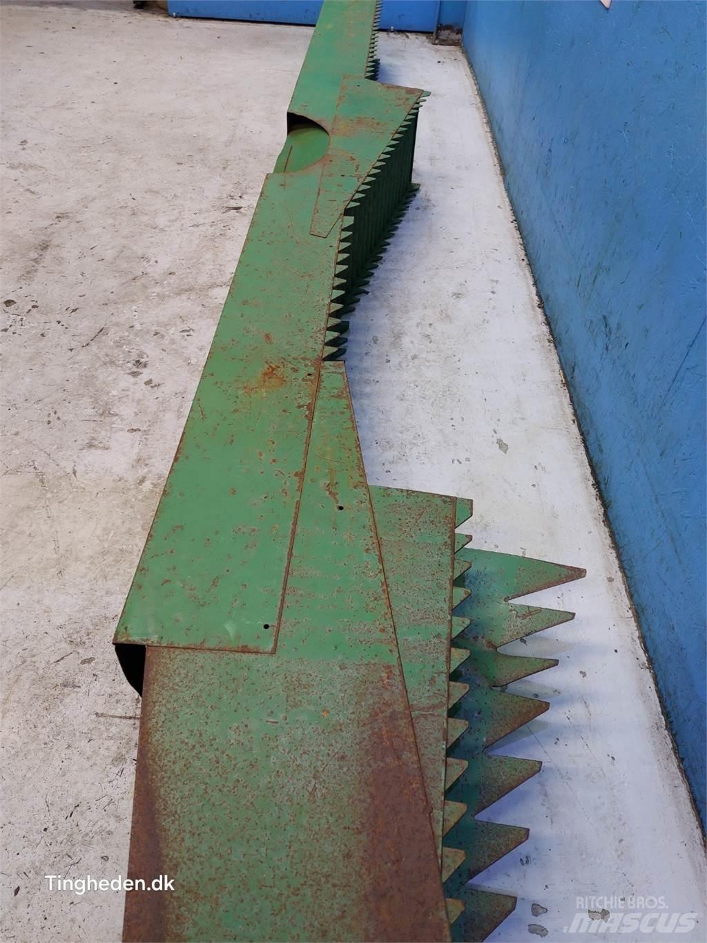 John Deere 1177 Combine harvester accessories